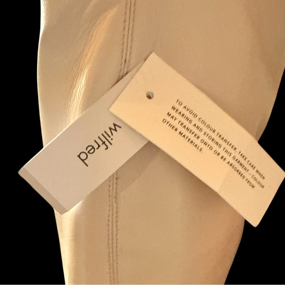 Wilfred Leather Cream Mini Skirt NWT Size XS - Picture 4 of 9